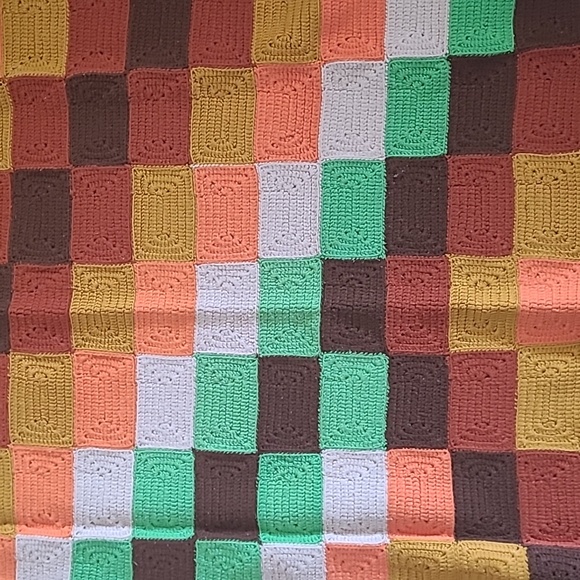 VINTAGE HANDMADE CROCHET BLANKET THROW - Picture 3 of 6